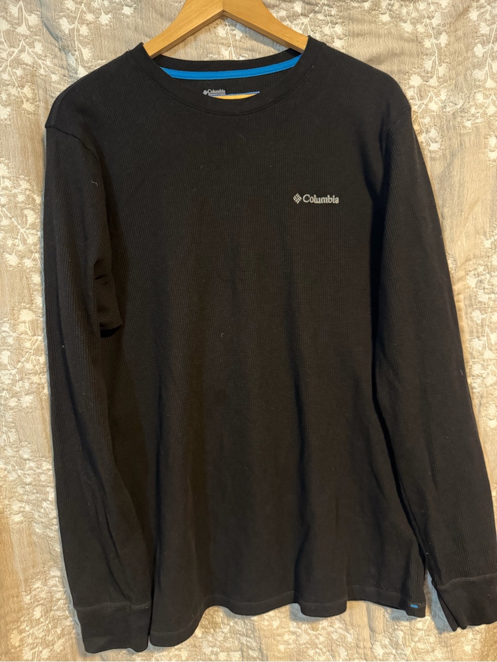 Columbia Black Long-Sleeve Thermal Crew with Blue Neck Trim